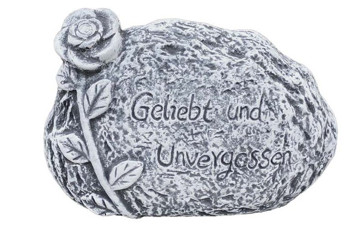 Grabstein aus Stein mit Rosenmotiv und der Inschrift Geliebt und Unvergessen als Grabschmuck