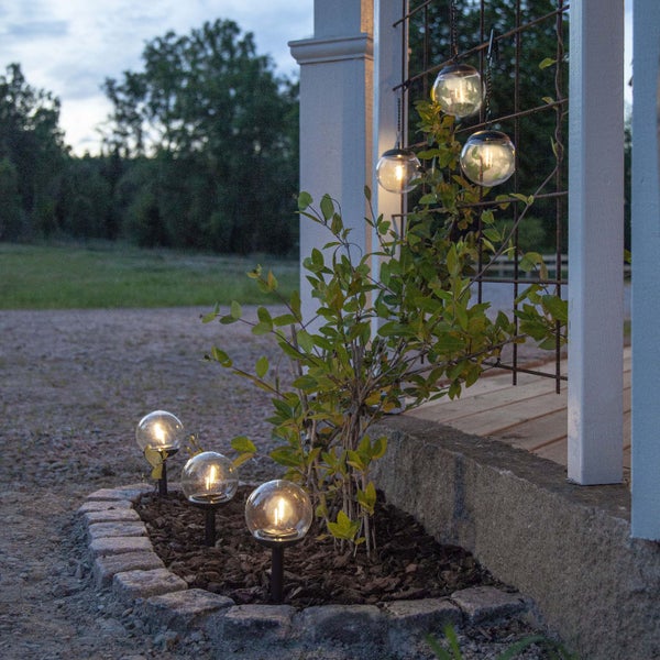 Weihnachtsmann mit Rentierschlitten und LED-Beleuchtung