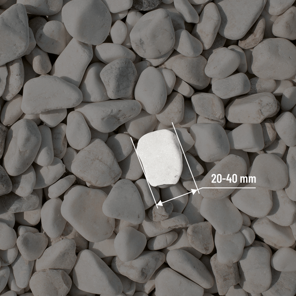 Weiße Carrara Marmorkiesel mit einer Korngröße von 20 bis 40 Millimeter für die Garten- und Landschaftsgestaltung.