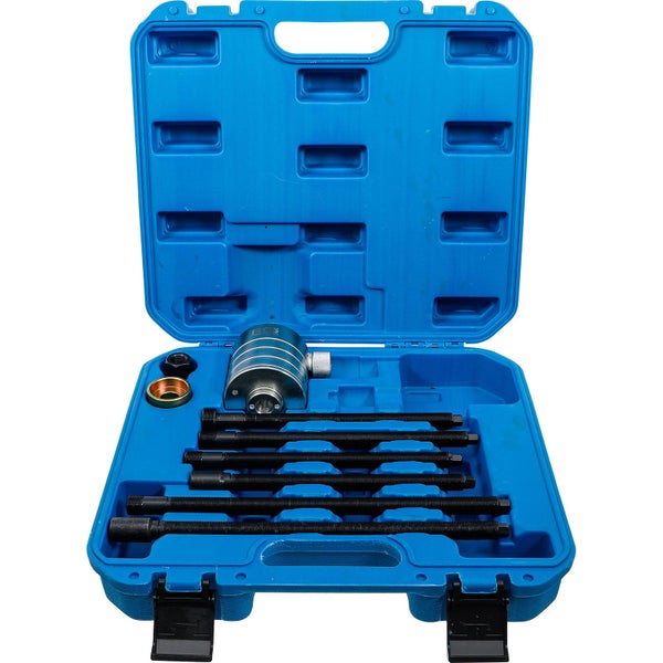 Werkzeugsatz für die Autoreparatur in blauem Koffer