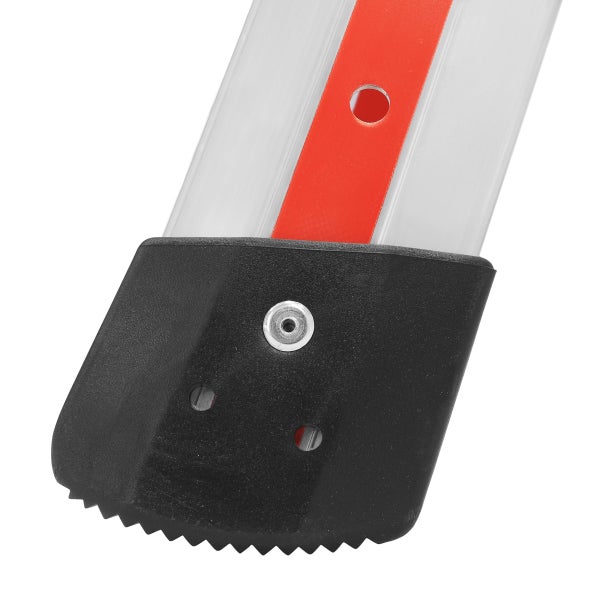 Detailaufnahme eines Leiterfußes aus Kunststoff