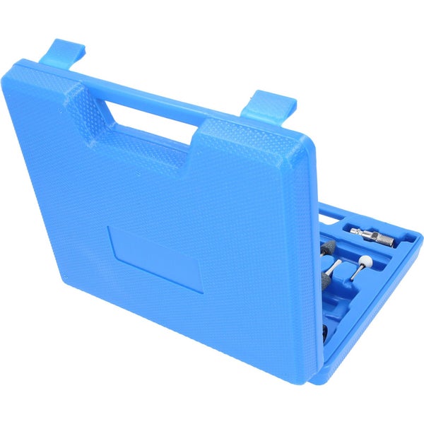Bohrmaschinenzubehör-Set in geöffnetem, blauem Kunststoffkoffer