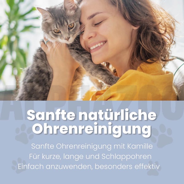 Frau hält graue Katze für die Ohrenreinigung