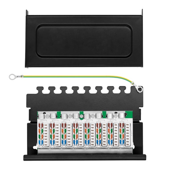 8-Port Netzwerk Patchpanel mit offenem Metallgehaeuse, internen Anschlussleisten mit Farbcodierung und Erdungskabel.