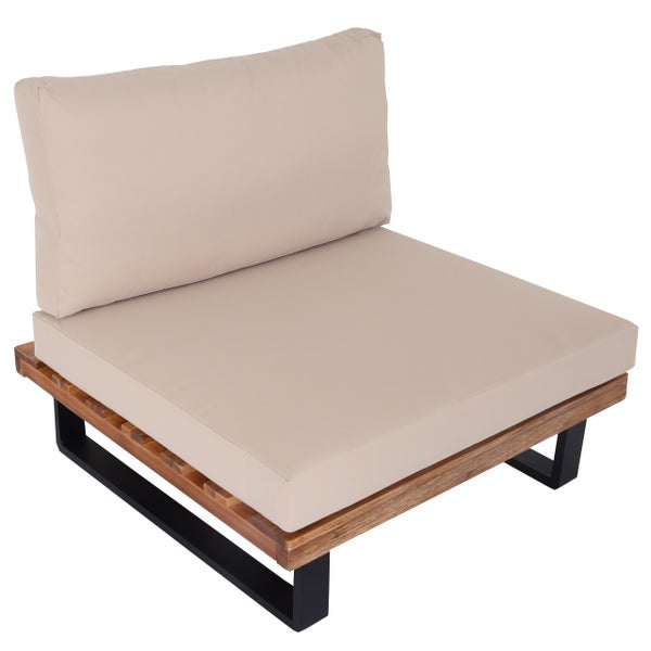 Lounge-Gartenstuhl Mittelmodul mit Holzgestell, schwarzen Metallbeinen und beigen Polsterauflagen.