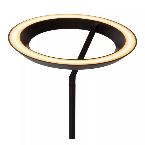 Stehleuchte mit ringförmigem Lampenschirm