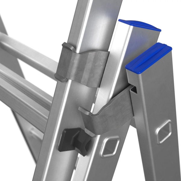 Detailansicht des Verriegelungsmechanismus einer Aluminiumleiter mit Kunststoffkappen