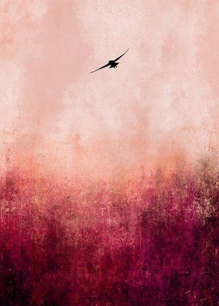 Wandbild mit Vogel-Silhouette vor einem abstrakt strukturierten Hintergrund in rötlichen Farbtönen.