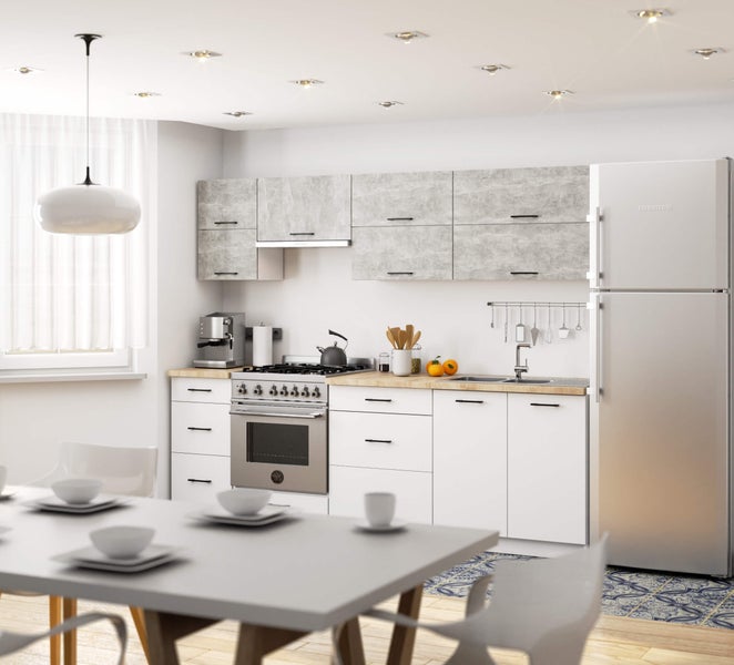 Moderne Küche mit Esstisch, Einbauküche mit Elektrogeräten und Beleuchtung.