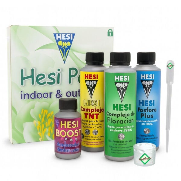 Hesi Pack Düngemittelset für innen und außen mit vier Flaschen Flüssigdünger, Messbecher und Pipette.