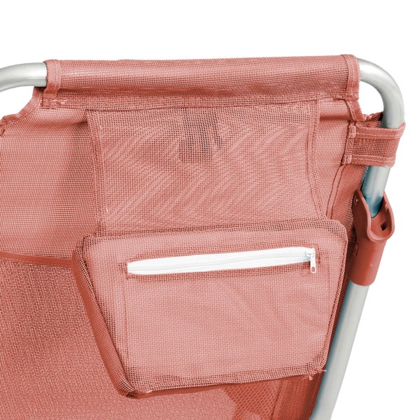 Mesh-Aufbewahrungstasche mit Reißverschluss an der Rückenlehne einer Gartenliege oder eines Campingstuhls