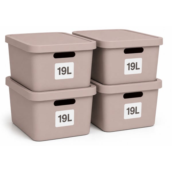 Set aus vier stapelbaren Kunststoff Aufbewahrungsboxen mit Deckel und einem Fassungsvermögen von jeweils 19 Litern zur Organisation.