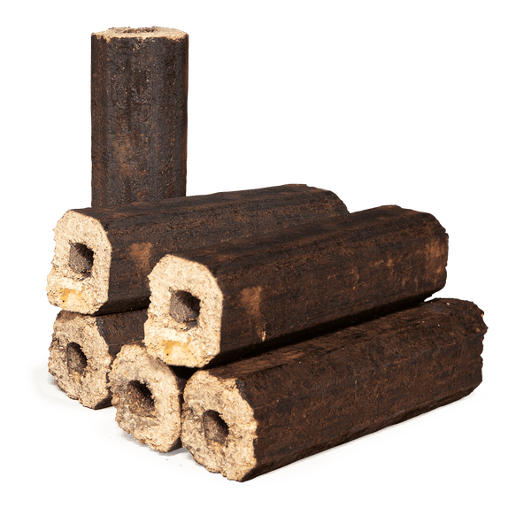 Holzbriketts Pini Kay mit Zugloch aus gepresstem Holz für Kamin und Ofen.