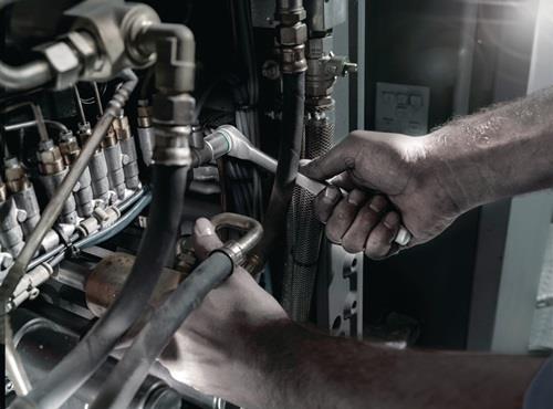 Vier verschiedene Ratschen