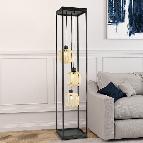 Stehleuchte mit drei Lampen in einem rechteckigen Metallrahmen