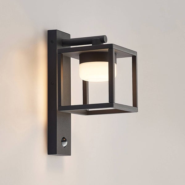 Lucande Wandleuchte außen Timio mit Bewegungsmelder (spritzwassergeschützt (Modern) in Alu aus Aluminium (1 flammig, GX53) - Wandlampe für Außenwand/Hauswand Haus Terrasse und Balkon