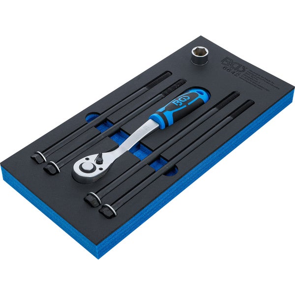 Schwarze Bodendüse für Staubsauger aus Kunststoff mit zwei austauschbaren Einsätzen für Bürsten und Gummilippen.