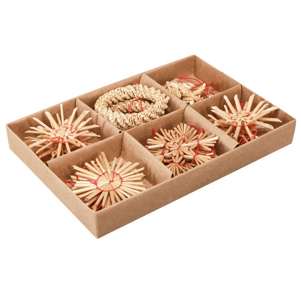 Karton mit sechs Strohsternen als Weihnachtsschmuck