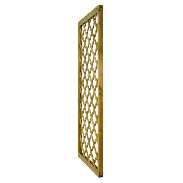 Holzzaun mit Rautenmuster