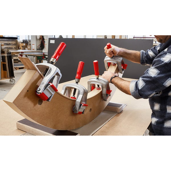 Werkstückfixierung mit Klemmen im Schreinerhandwerk