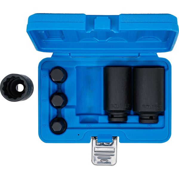 Steckschlüssel-Satz in geöffnetem blauem Koffer