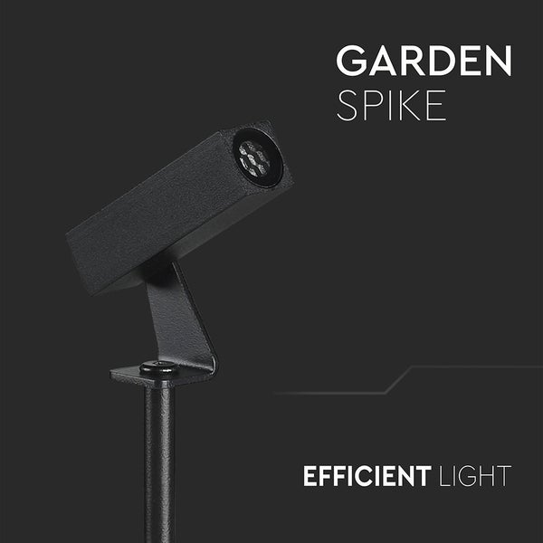 Gartenstrahler mit Erdspieß aus schwarzem Metall für Außenbeleuchtung.