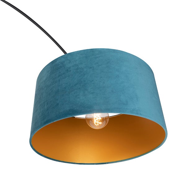 Hängelampe mit Lampenschirm aus Stoff und goldfarbener Innenseite