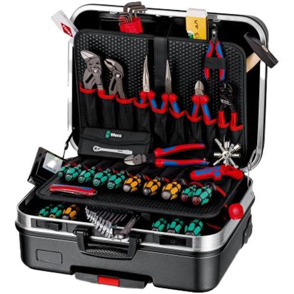 Geöffneter Werkzeugkoffer mit verschiedenen Werkzeugen