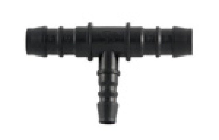 Schwarzer T-Stück Schlauchverbinder aus Kunststoff für Bewässerungsschläuche.