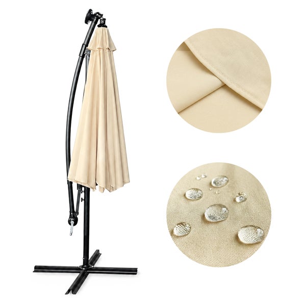 Geschlossener Ampelschirm in Beige, schwarzes Metallgestell, Kreuzfuß. Detailansichten zeigen Gewebestruktur und wasserabweisende Beschichtung.