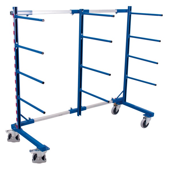 Blaues, fahrbares Plattenregal zur Lagerung von Plattenmaterialien.