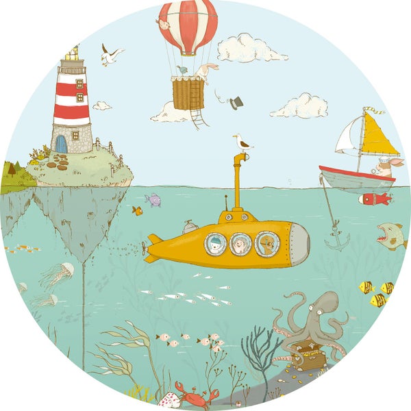 Illustration einer Unterwasserwelt mit Leuchtturm, Heißluftballon, U-Boot und Segelboot