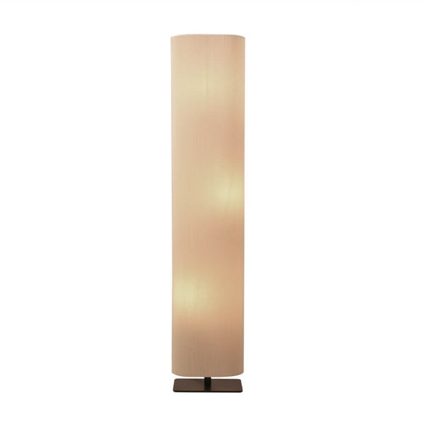 Stehlampe mit rechteckigem Schirm und dunklem Sockel