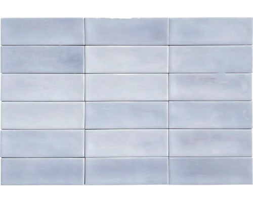 Rechteckige Wandfliesen aus Keramik, arrangiert im Verband