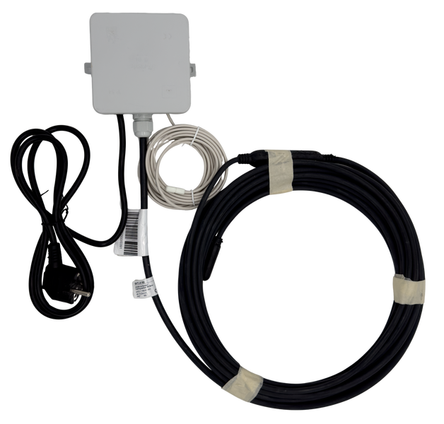 Dachrinnenheizung mit Anschlussdose, Stromkabel und Heizkabel