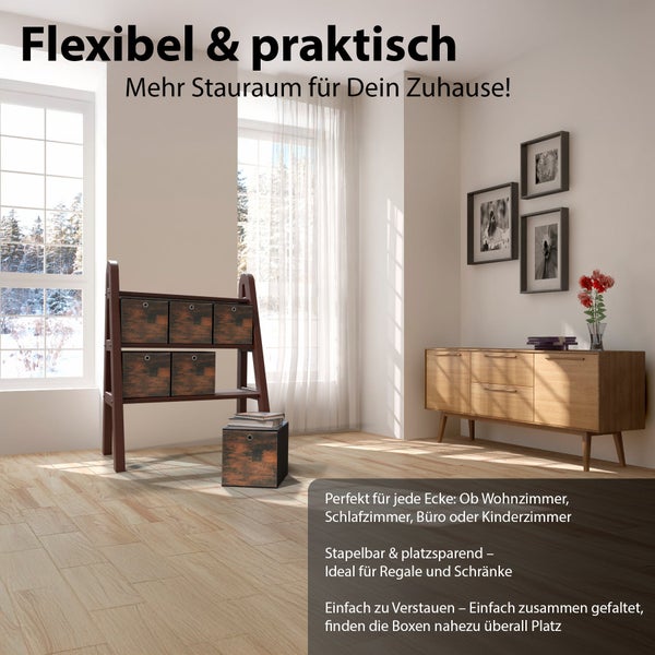 Helles Wohnzimmer mit einem Regal und stapelbaren Aufbewahrungsboxen mit Holzoptik zur flexiblen Organisation von Wohnraum.
