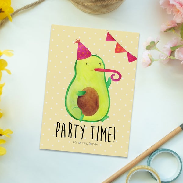 Mr. & Mrs. Panda Postkarte Avocado Party Zeit - Gelb Pastell