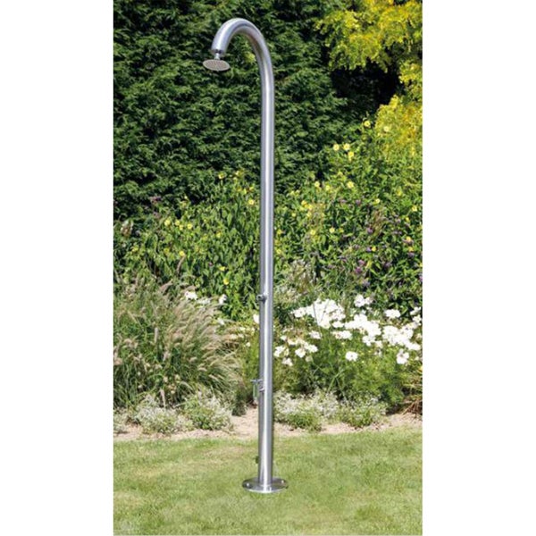 Freistehende Gartendusche aus Edelstahl mit Duschkopf und Bedienelement für den Außenbereich