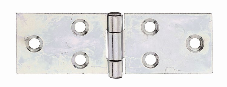 Flaches Metalltürscharnier mit sechs Senkbohrungen für die Befestigung
