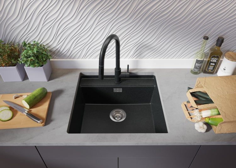 PRIMAGRAN Unterbauspüle Granit Anthrazit 56x53cm, Spülbecken 1 Becken + Küchenarmatur 32x20cm + Ablauf-Set + Schneidebrett, Granitspüle ab 60er Unterschrank - Bergen