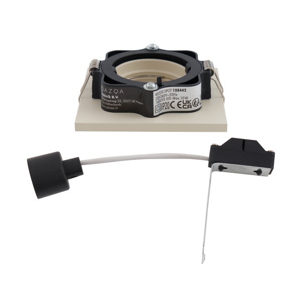 Einbaustrahlerfassung mit Anschlusskabel und Zugentlastung