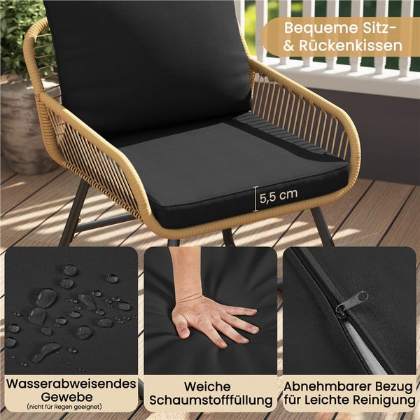 Sitzkissen und Rückenkissen mit wasserabweisendem Gewebe, weicher Schaumstofffüllung und abnehmbarem Bezug auf einem Rattansessel