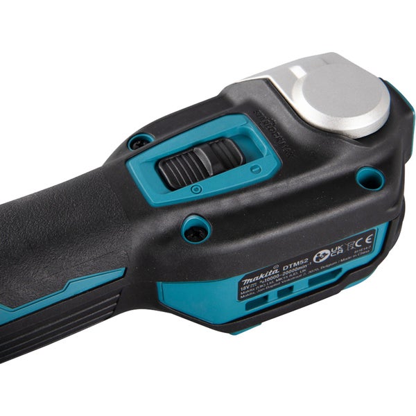 Makita Akku-Multifunktionswerkzeug 18V Solo + 33tlg. Zubehör-Set im MAKPAC - DTM52ZJX2