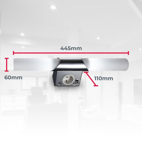 LED-Spiegelleuchte für Badezimmer mit Steckdose und Schalter. Maße: Breite 445 Millimeter, Höhe 60 Millimeter, Tiefe 110 Millimeter.