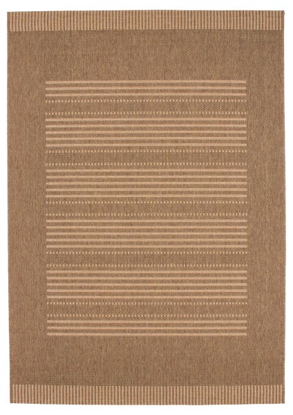 Rechteckiger gestreifter Teppich auf Holzboden in einem hellen Wohnzimmer.