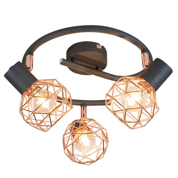 Deckenleuchte mit drei Leuchten und geometrischen Lampenschirmen