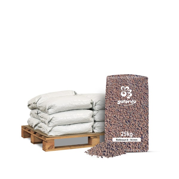 Eine Palette mit mehreren Säcken Galamio Ziersplitt in der Körnung 8 bis 16 Millimeter und ein einzelner 25 Kilogramm Sack.
