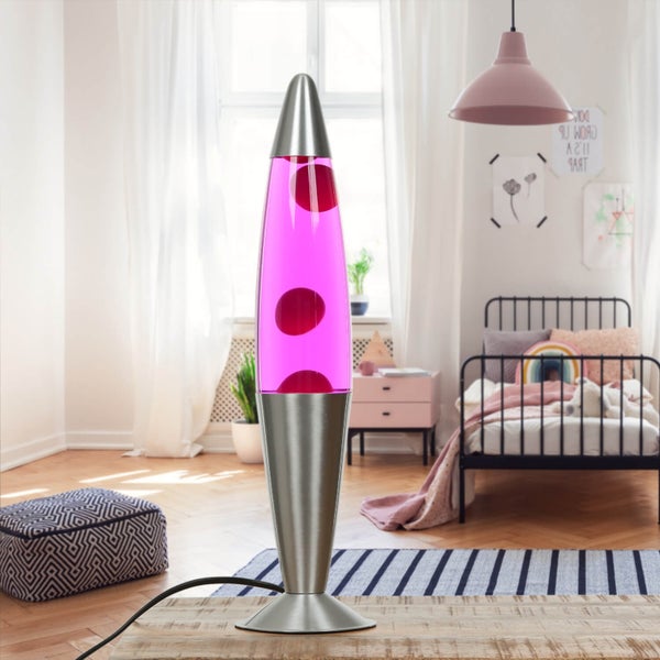 Lava Lampe mit Metallfuß und farbiger Flüssigkeit in einem Kinderzimmer