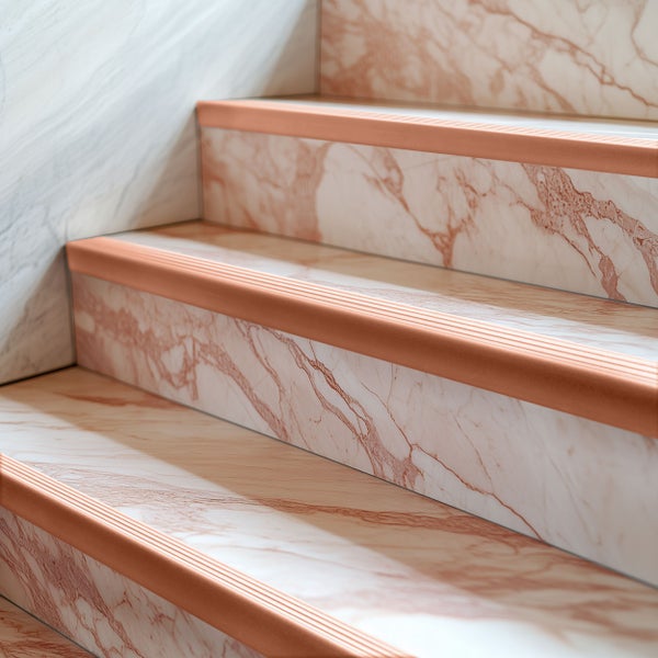 Treppen mit Stufenkantenprofil