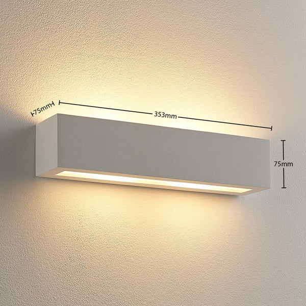 Weiße rechteckige Wandleuchte mit Licht nach oben und unten, Maße: 353 Millimeter Länge, 75 Millimeter Höhe, 75 Millimeter Tiefe.